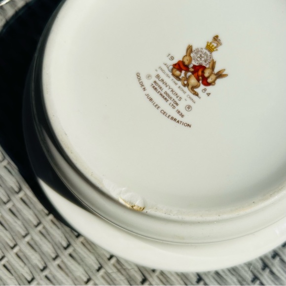 Vintage Royal Doulton Bunnykins 1984 2 pc nursery set box bowl spoon campsite - Picture 4 of 5